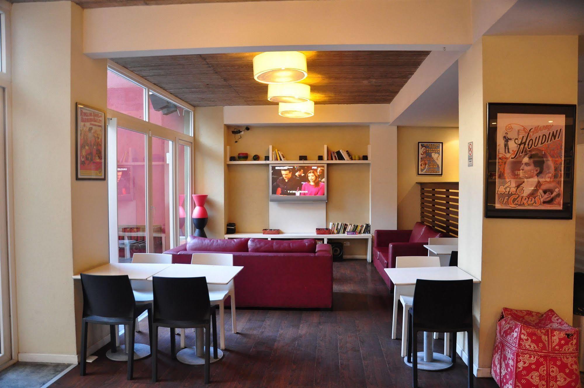 Circus Hostel Buenos Aires Ngoại thất bức ảnh
